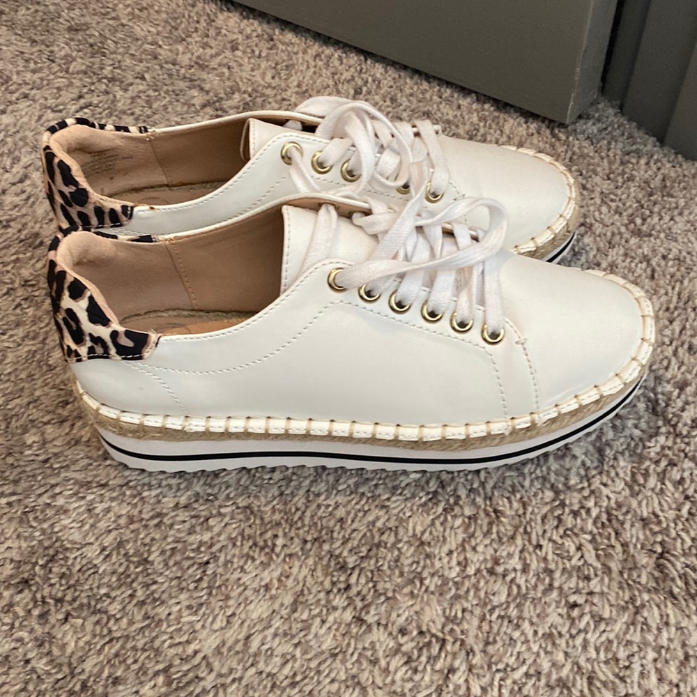 Platform sneakers
